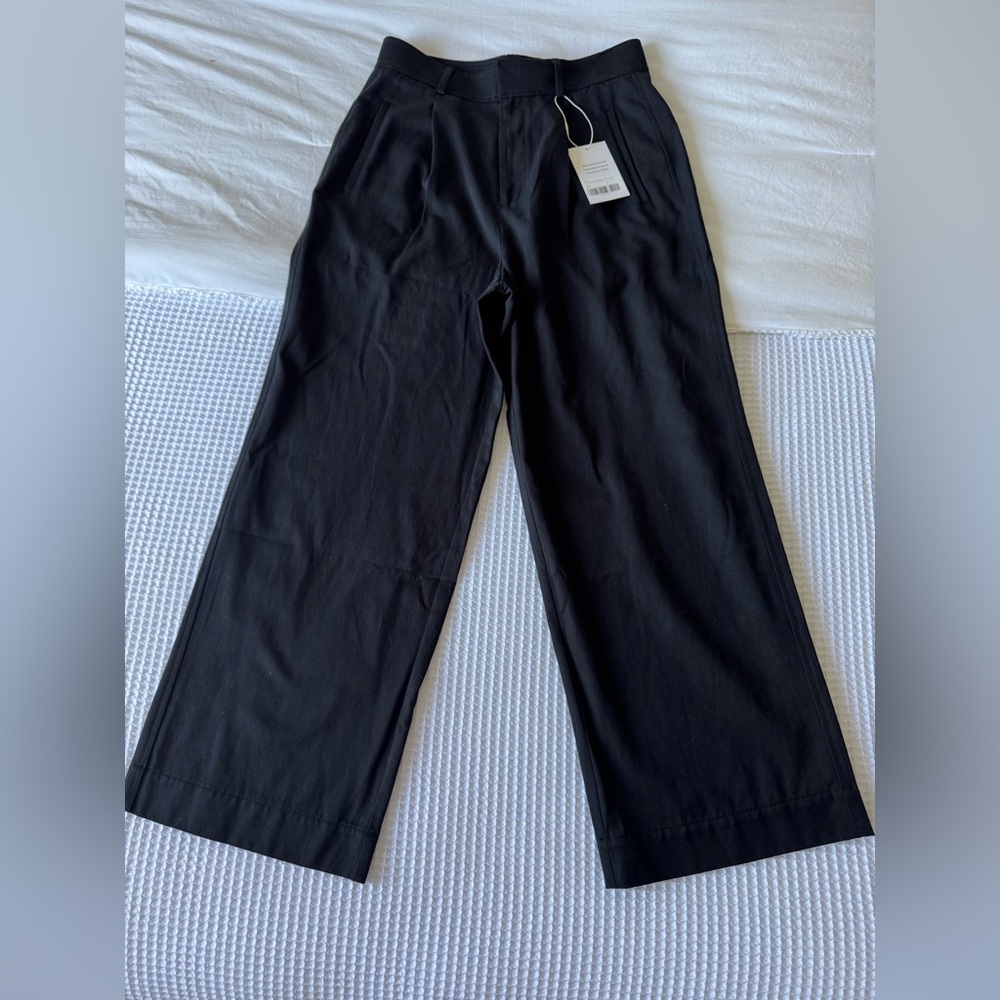EVERLANE DRAPER PLEATED PANT IN BUTTERSMOOTH NWT size 8 short inseam - Picture 6 of 11